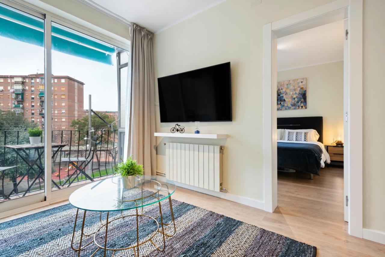 סנט אדריה דה בסוס Tendency Apartments Forum 4 מראה חיצוני תמונה