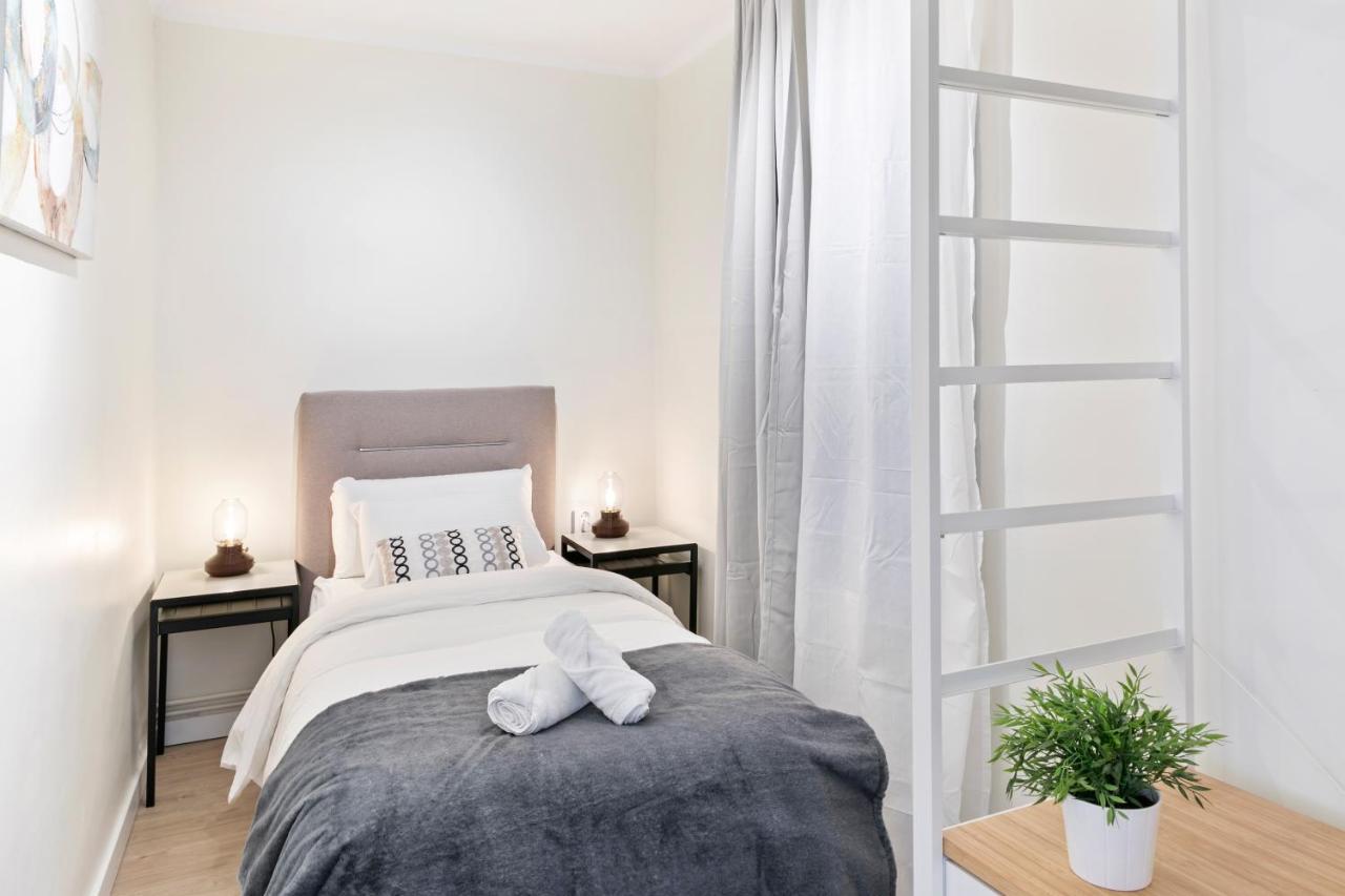 סנט אדריה דה בסוס Tendency Apartments Forum 4 מראה חיצוני תמונה